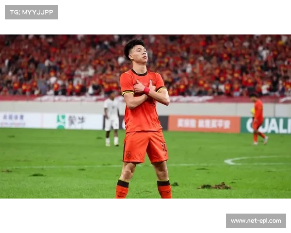 越南U23球员庆祝进球,球迷欢呼亚洲杯黑马表现 越南U23球员庆祝进球,球迷欢呼亚洲杯黑马表现